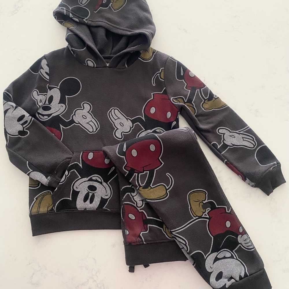 Mickey Mouse Gray Hoodie and Pants Set